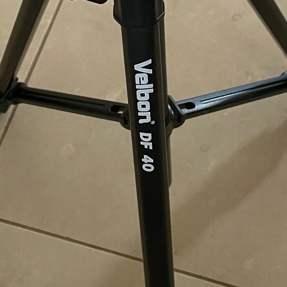 Velbon DF-40 Camera Tripod